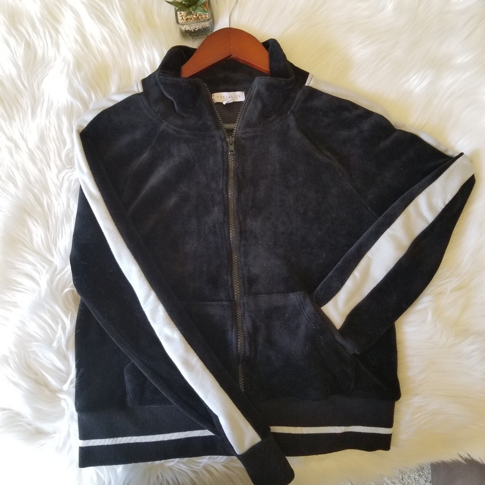 Last Chance SOCIALITE Black Velvet Bomber Jacket